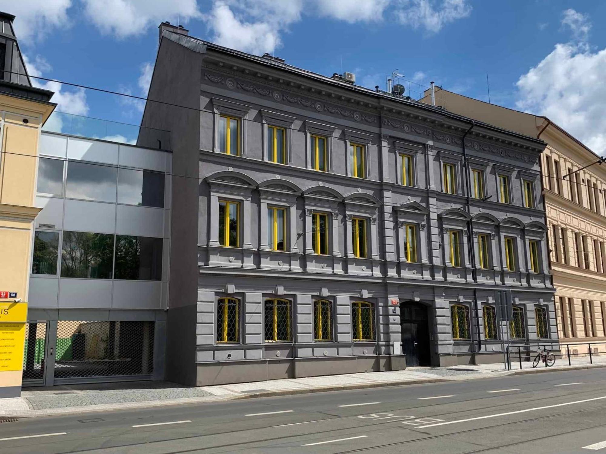 Lyly Apartment - Modern Apartment With Free Parking Prága Kültér fotó